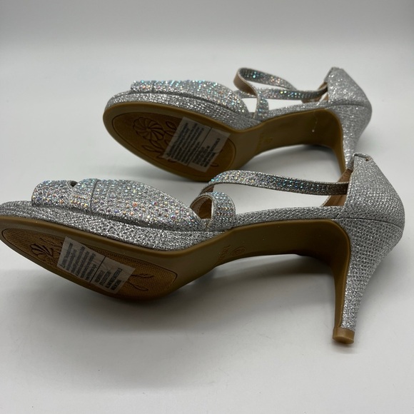 Delicacy Women's Silver Sparkle Scrappy Heel Shoes, Size 9 - Picture 5 of 5